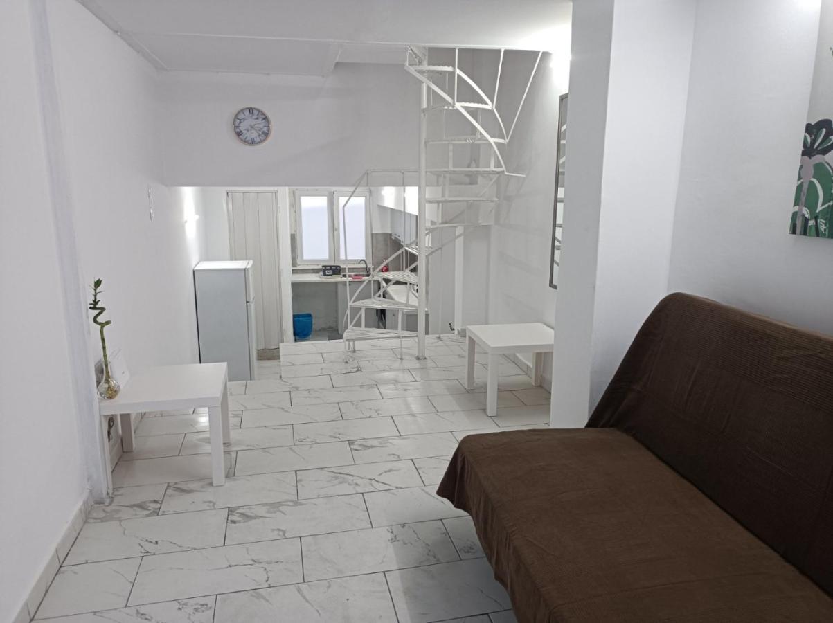 Apartment Dipla Atena Exterior foto