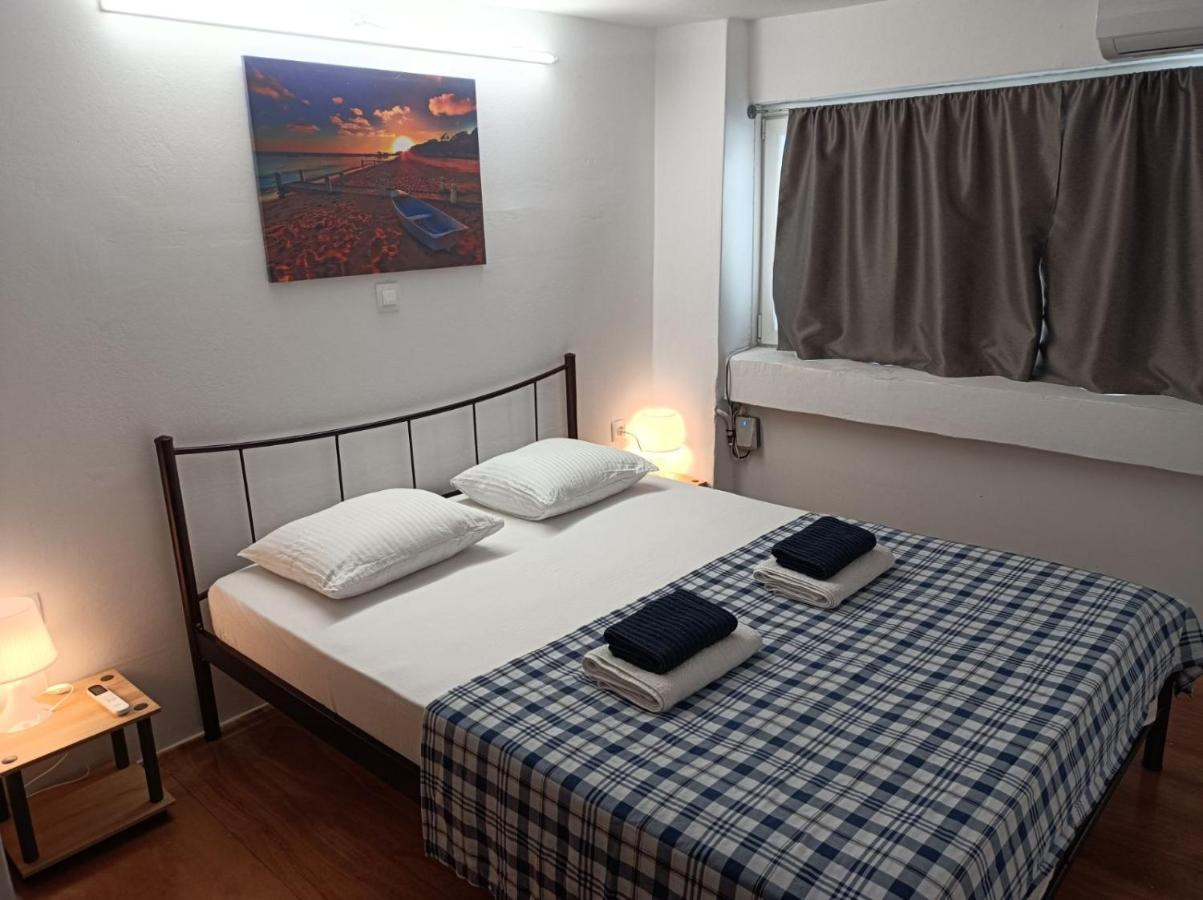 Apartment Dipla Atena Exterior foto
