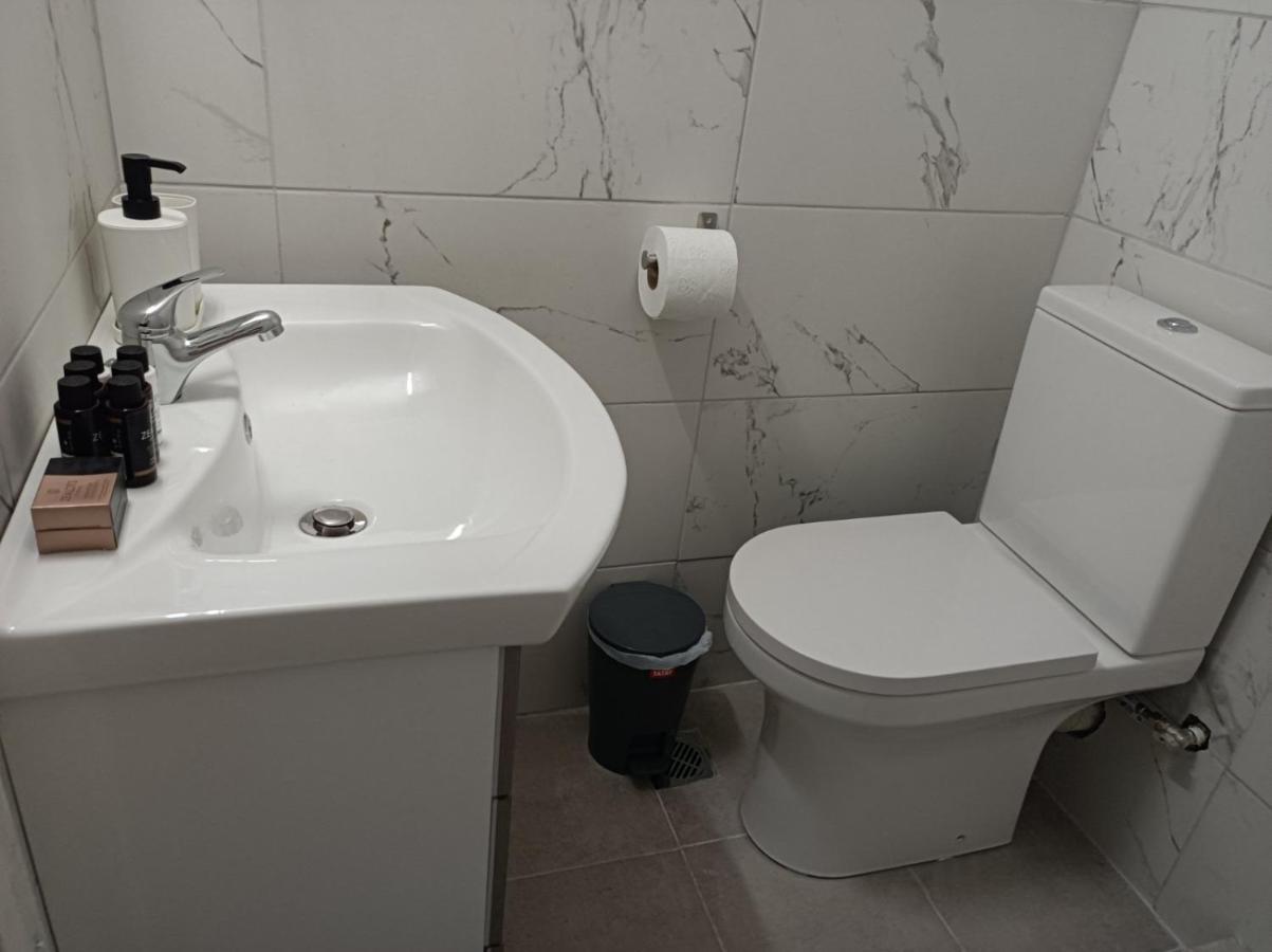 Apartment Dipla Atena Exterior foto