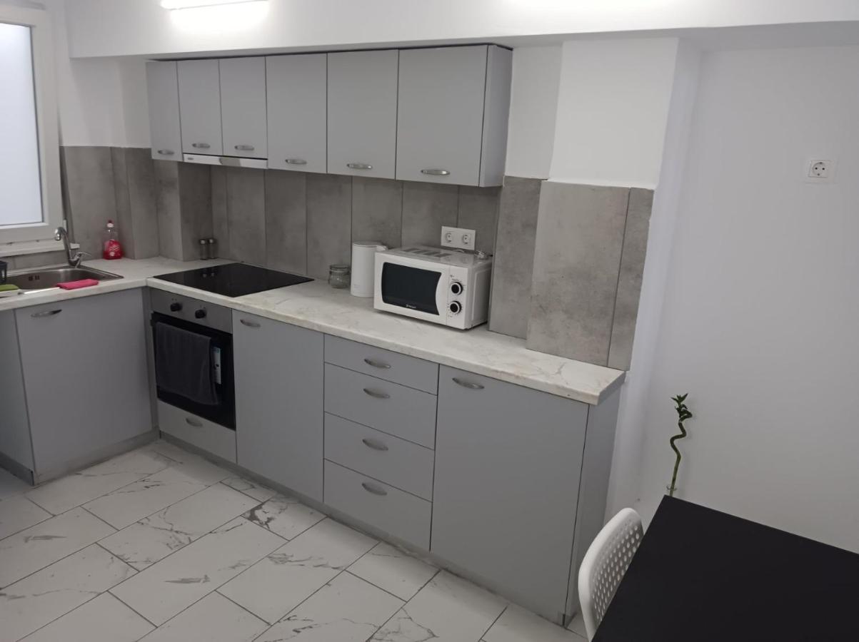 Apartment Dipla Atena Exterior foto